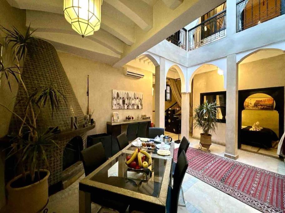 Riad Art De Vivre Avec Jacuzzi 마라케시 외부 사진