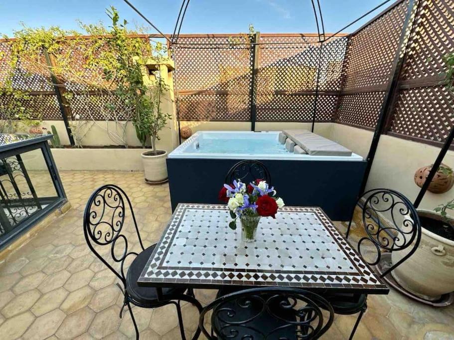 Riad Art De Vivre Avec Jacuzzi 마라케시 외부 사진